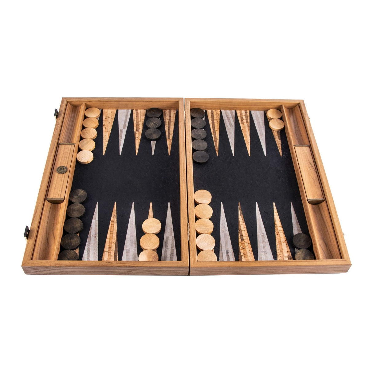 Handgemachtes Backgammon-Set aus schwarzem Naturkork und Eichenholz. Größe 30x17cm