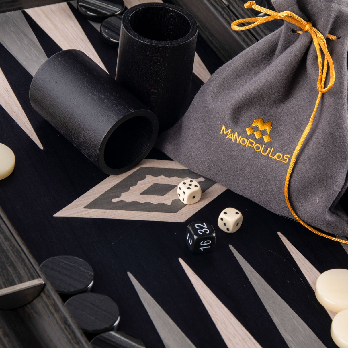 Manopoulos | Backgammon | Schwarze Eiche mit hellgrauen & grauen Punkten - 48x30cm