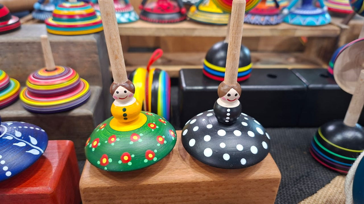 Aeikinition | Kreisel | „Puppe" / "Doll"