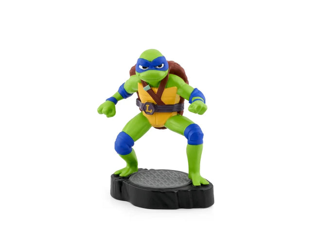 Tonie Hörfigur Teenage Mutant Ninja Turtles: Leonardo – Figur freigestellt auf weißem Hintergrund