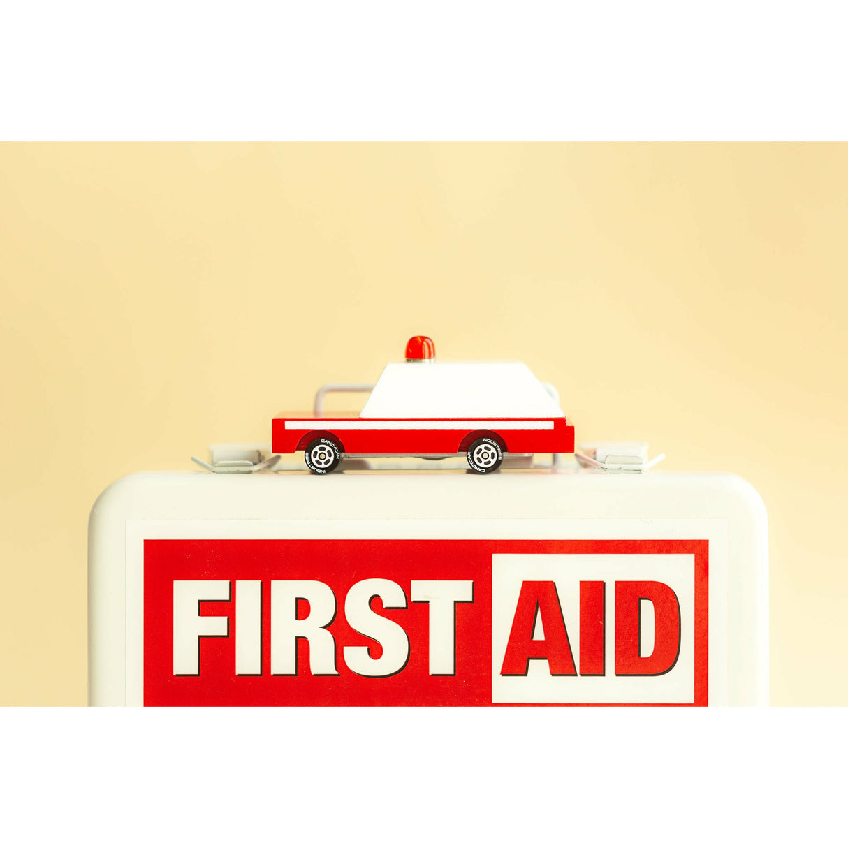 CANDYCAR | CANDYCARS | Ambulance Car