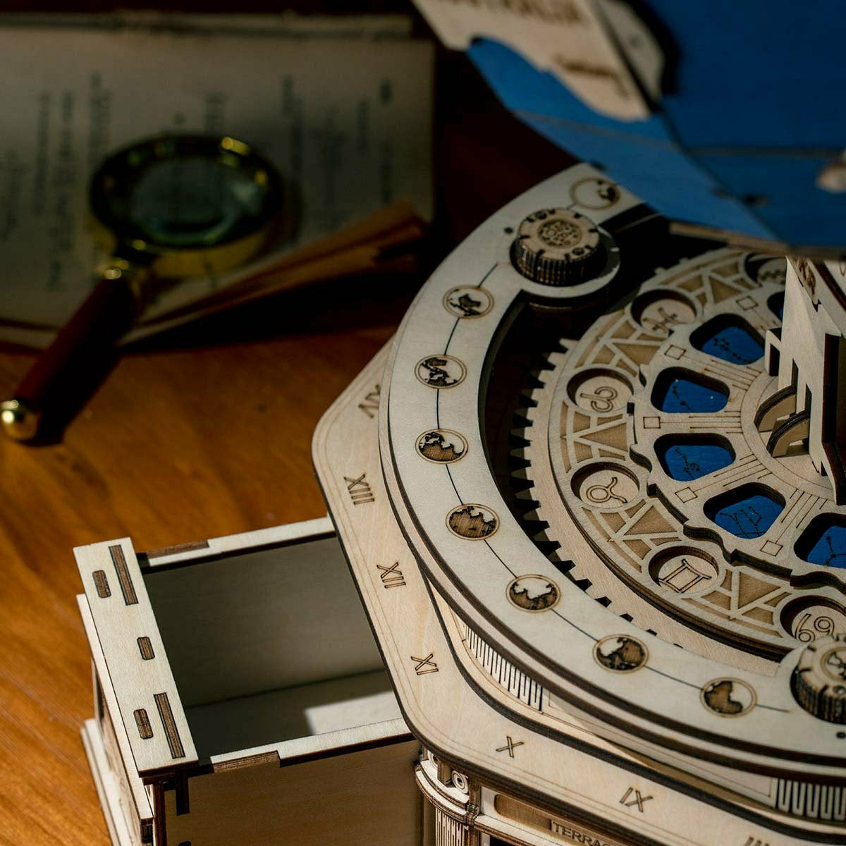 ROKR | DIY | The Globe - Globus