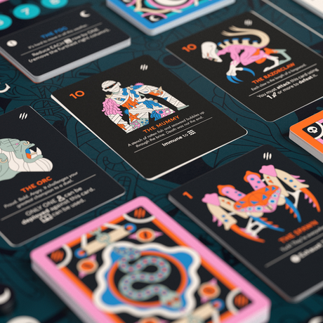 Board Game Circus Fame & Fable Spielkarten mit farbenfrohen Illustrationen