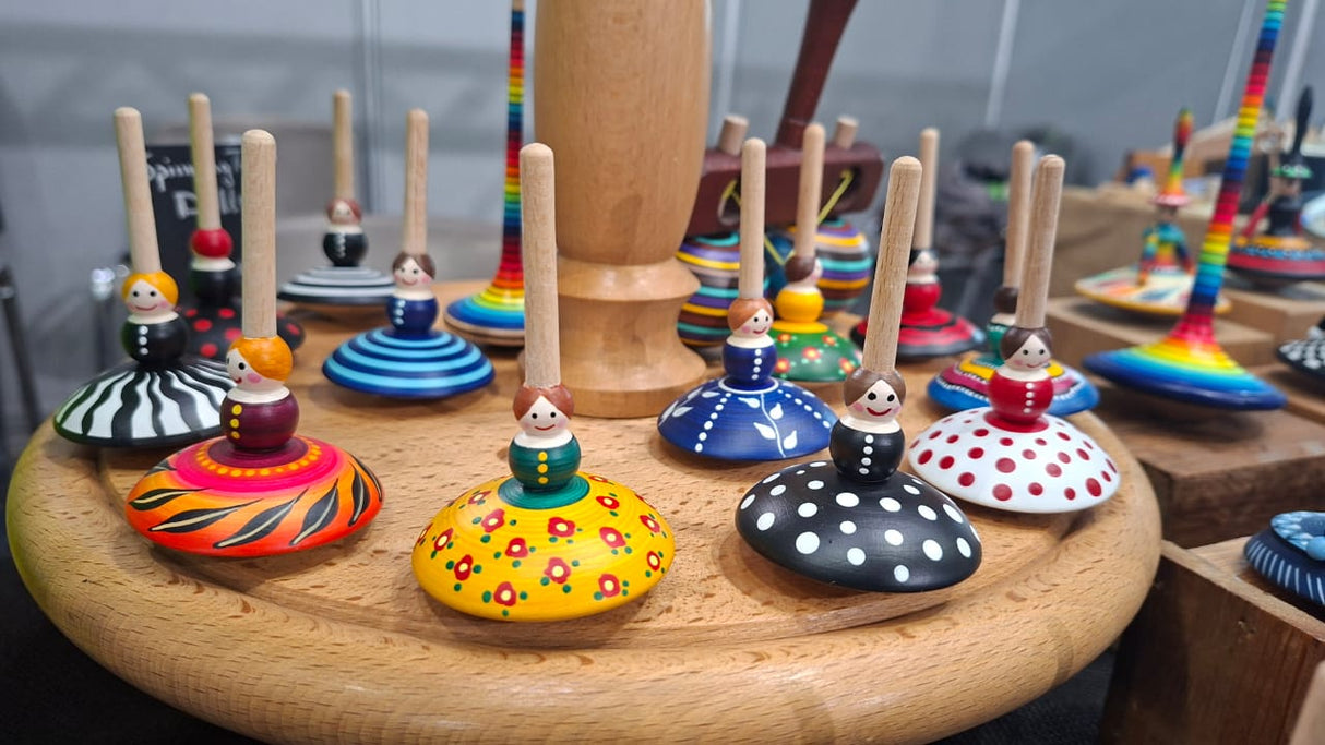 Aeikinition | Kreisel | „Puppe" / "Doll"