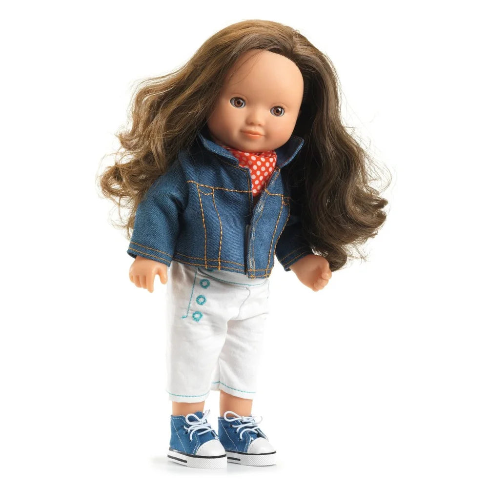 POMEA Puppenkleidung Jeansjacke mit rotem Pünktchentuch ; POMEA Puppenkleidung Jacke Denim Jeans blau für Puppen ; # Alt-Text:POMEA Puppenkleidung Set: Denim-Jacke mit rotem Polka-Dot-Kopftuch ; # POMEA Puppenkleidung Jacke: Denim-Jacke mit rotem Halstuch für PuppenOder kürzer:# Puppe trägt blaue Denim-Jacke, weiße Hose und Sneaker ; POMEA Puppenkleidung Jacke blau weiß rote Bandana Puppe