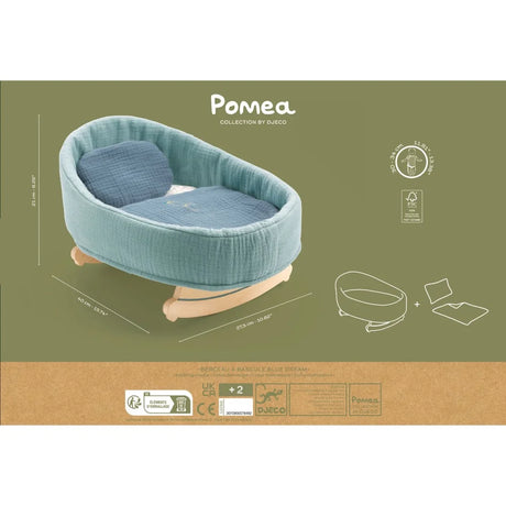 POMEA Puppenwiege Blue Dream mit Puppe und Bettwäsche ; POMEA Puppenwiege Blue Dream mit Matratze und Zubehör von Djeco ; POMEA Puppenwiege Blue Dream mit grauem Stoff und Holzgestell ; POMEA Puppenwiege Blue Dream mit Puppe in blauem Outfit ; # POMEA Puppenwiege Blue Dream mit Puppe in grauer Wiegeoder kürzer:# Puppenwiege Blue Dream mit Puppe und grauem Textilbezug ; # Alt-Text:POMEA Puppenwiege Blue Dream mit Maßen und Zubehör im Überblick