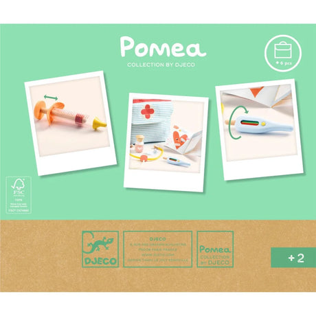 POMEA Puppen Arztkoffer mit Stethoskop, Spritze und Zubehör von Djeco ; POMEA Arztkoffer Set mit Spritze, Stethoskop und Zubehör ; POMEA Puppen Arztkoffer mit medizinischen Spielzeugen und Zubehör ; POMEA Puppen Arztkoffer mit Zubehör und Stethoskop in Tasche ; POMEA Puppen Arztkoffer mit Zubehör und Spielwerkzeugen