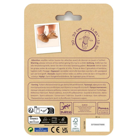Pomea Puppenschuhe braun mit Schnüren, 18 Monate, Djeco ; POMEA Puppenschuhe braun für 30-32cm Puppen Verpackung ; POMEA Puppenschuhe braun Leder Schnürer 18 Monate Djeco ; POMEA Puppenschuhe braun aus Leder mit Schnüren ; POMEA Puppenschuhe braun mit Schnüren an Puppenbeinen