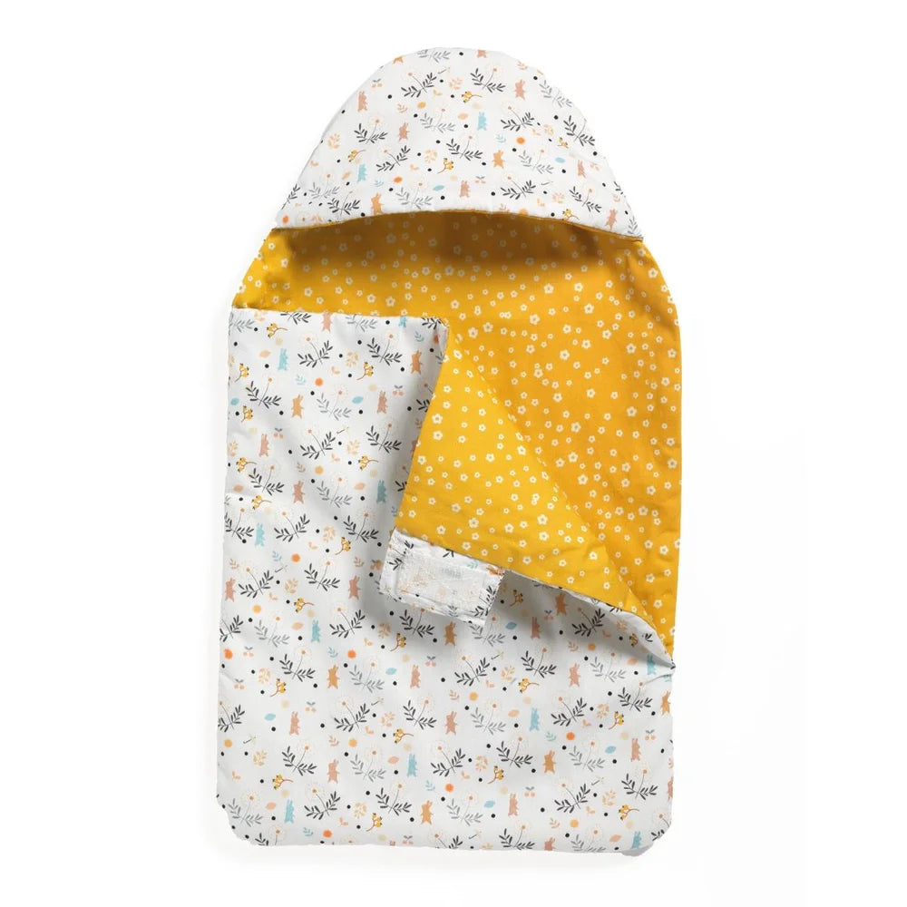 POMEA Puppen Schlafsack Rabbits mit Kaninchen-Muster und gelbem Band ; POMEA Puppen Schlafsack Rabbits mit Hasen-Muster gelb weiß ; POMEA Puppen Schlafsack Rabbits mit Mütze für 30 cm Puppen ; POMEA Puppen Schlafsack Rabbits mit Häschen-Muster, weiß