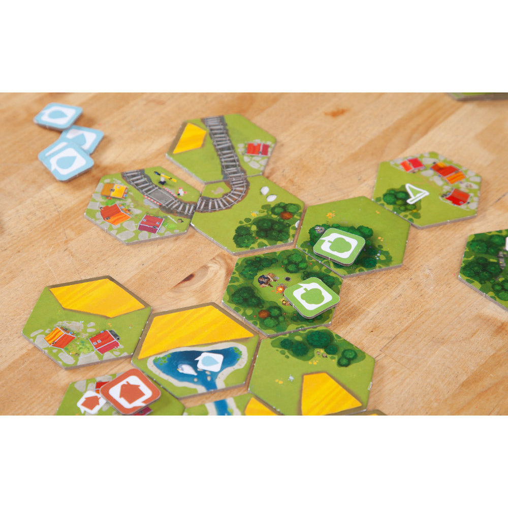 Pegasus Spiele | Dorfromantik - Das Brettspiel