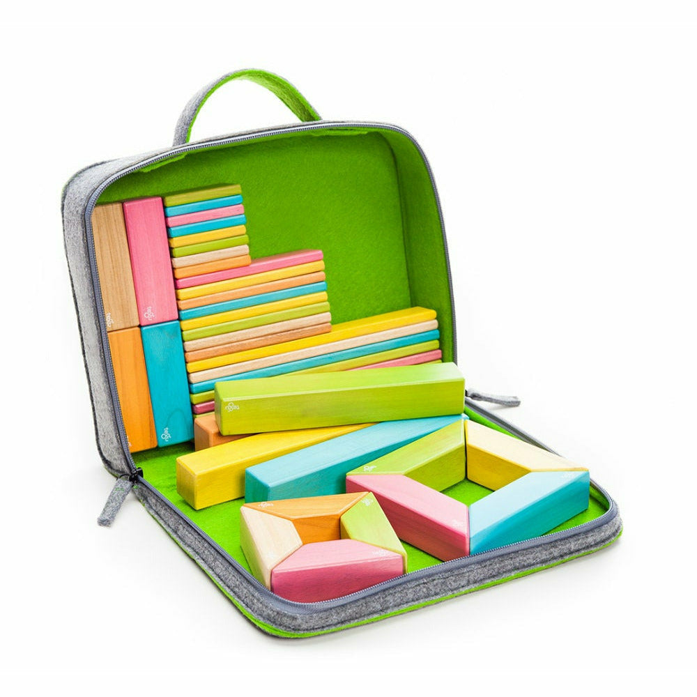 Reisekoffer leer